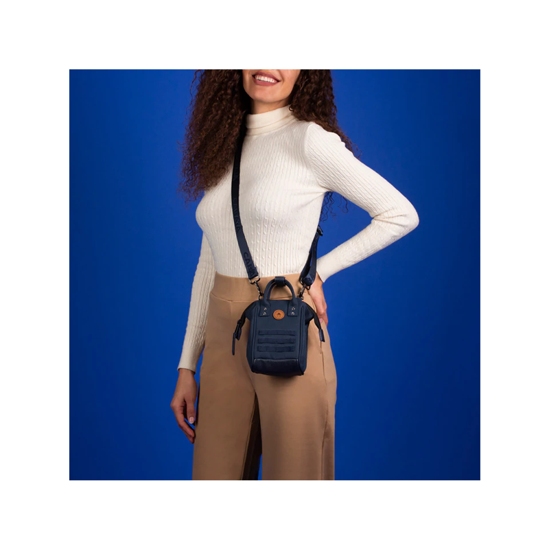 Mini Sac Bandoulière Marron Au Crochet The Sak - Vintage, Doublure Satin, Fermeture Aimant - Occasion